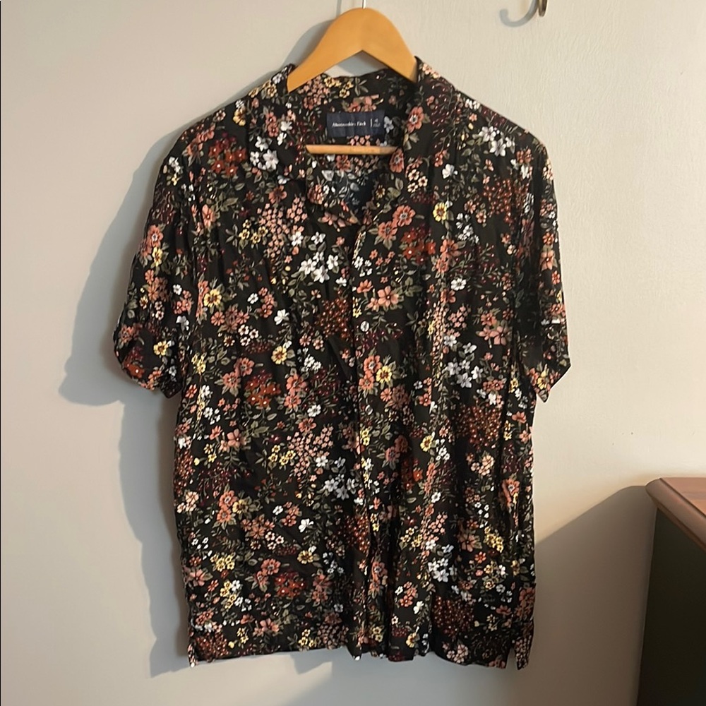 Abercrombie & Fitch Floral Short Sleeve Resort Shirt - Black and Multicolor